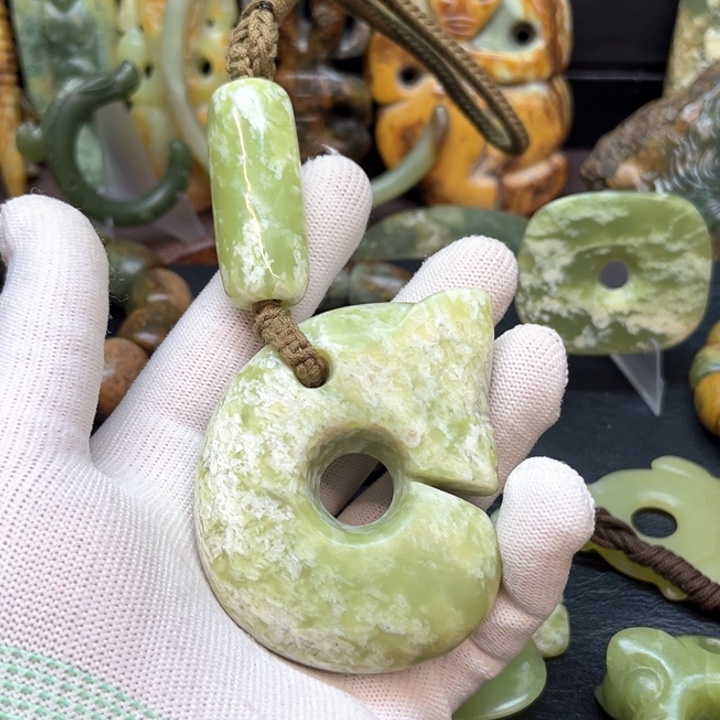 未镶嵌和田玉车挂瑞****8