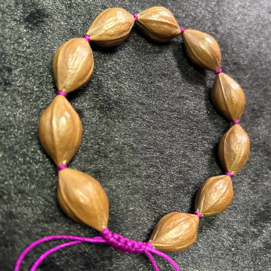 老油核 红皮 1.35X2.3左右 手串