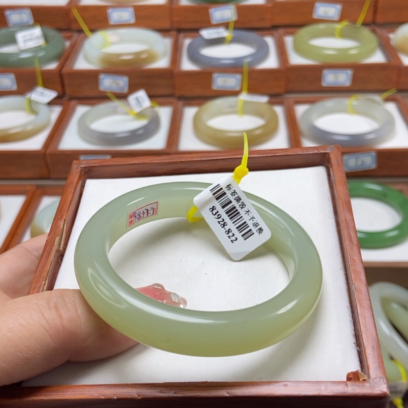 【闪购商品】和田玉手镯未镶嵌53.4