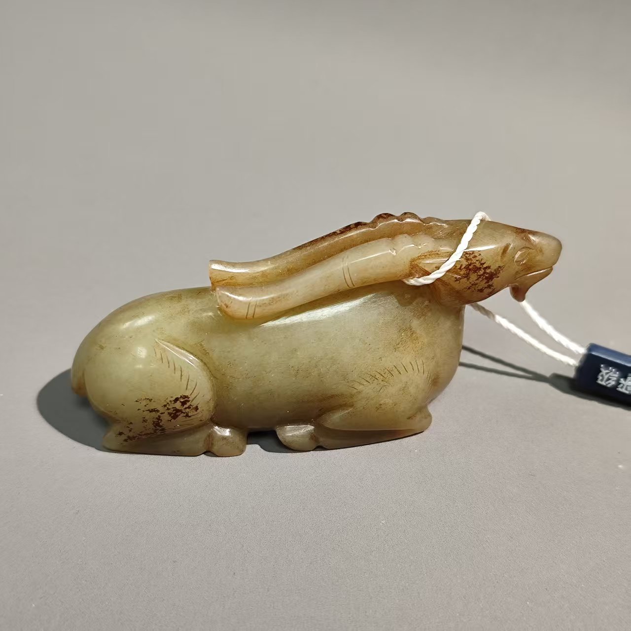 明代和田玉鹿手把件