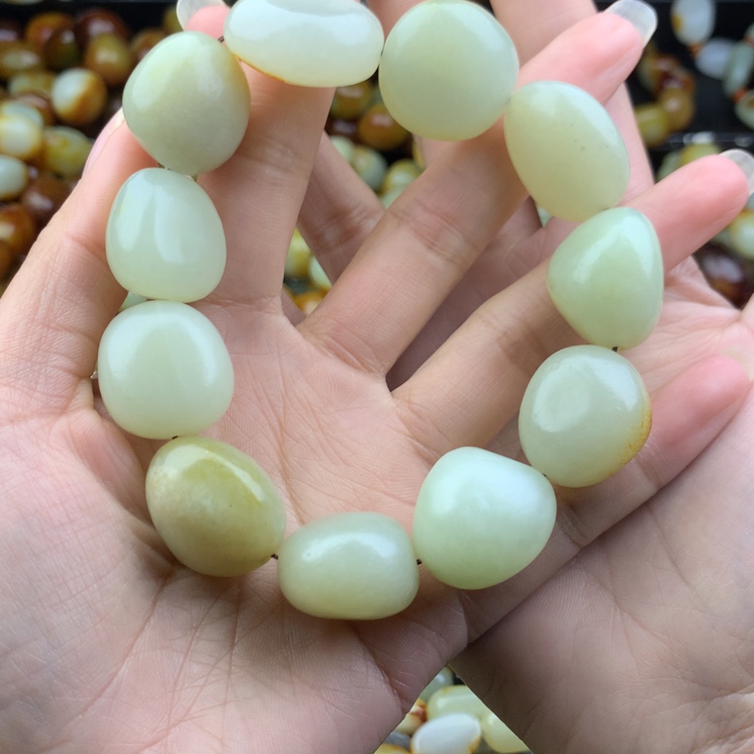 云***木和田玉未镶嵌手链