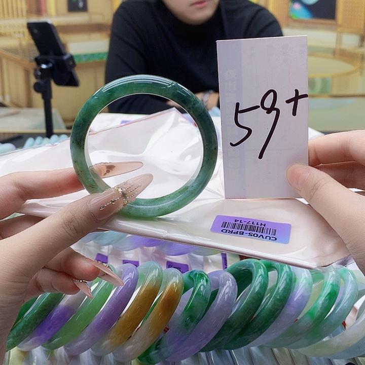 翡翠未镶嵌手镯jjn