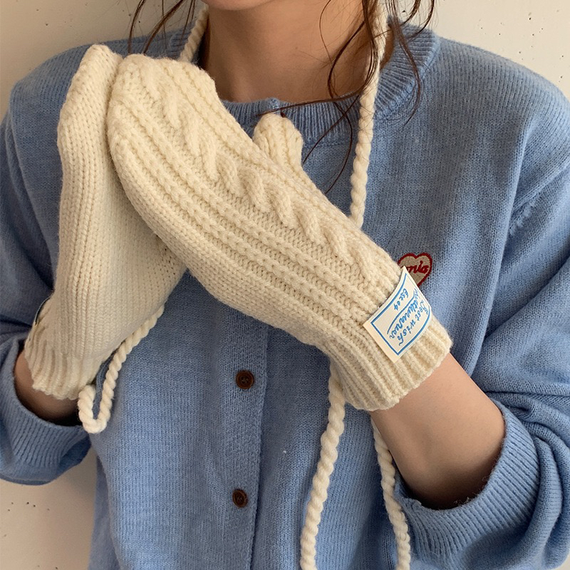 ［ YUGUO ］韩版挂脖露指麻花纯色保暖可爱毛线连指手套