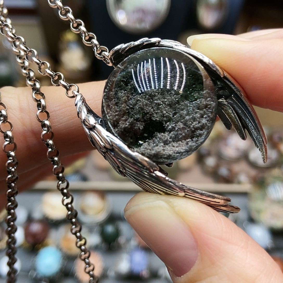 水晶吊坠银S925镶嵌关****?