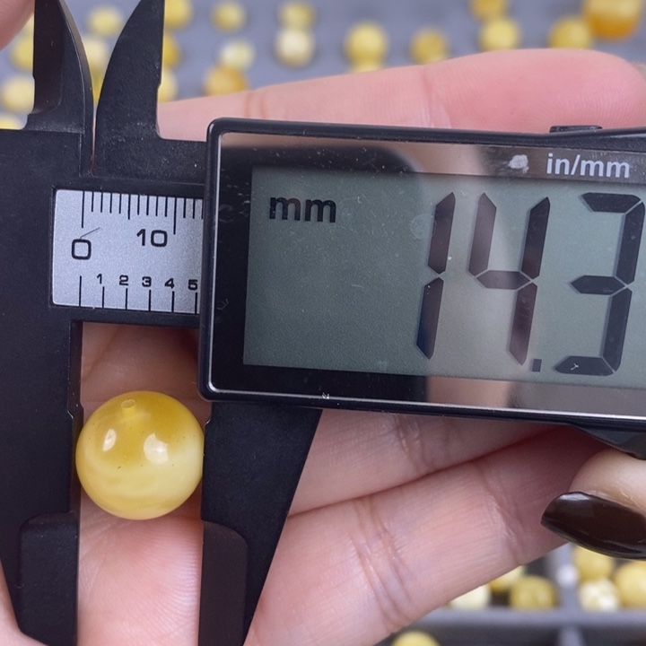 琥珀裸石未镶嵌微瑕琥珀蜜蜡2