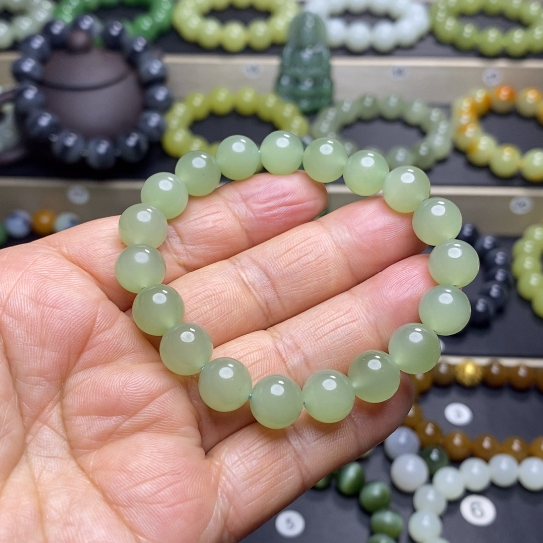 和田玉未镶嵌手串