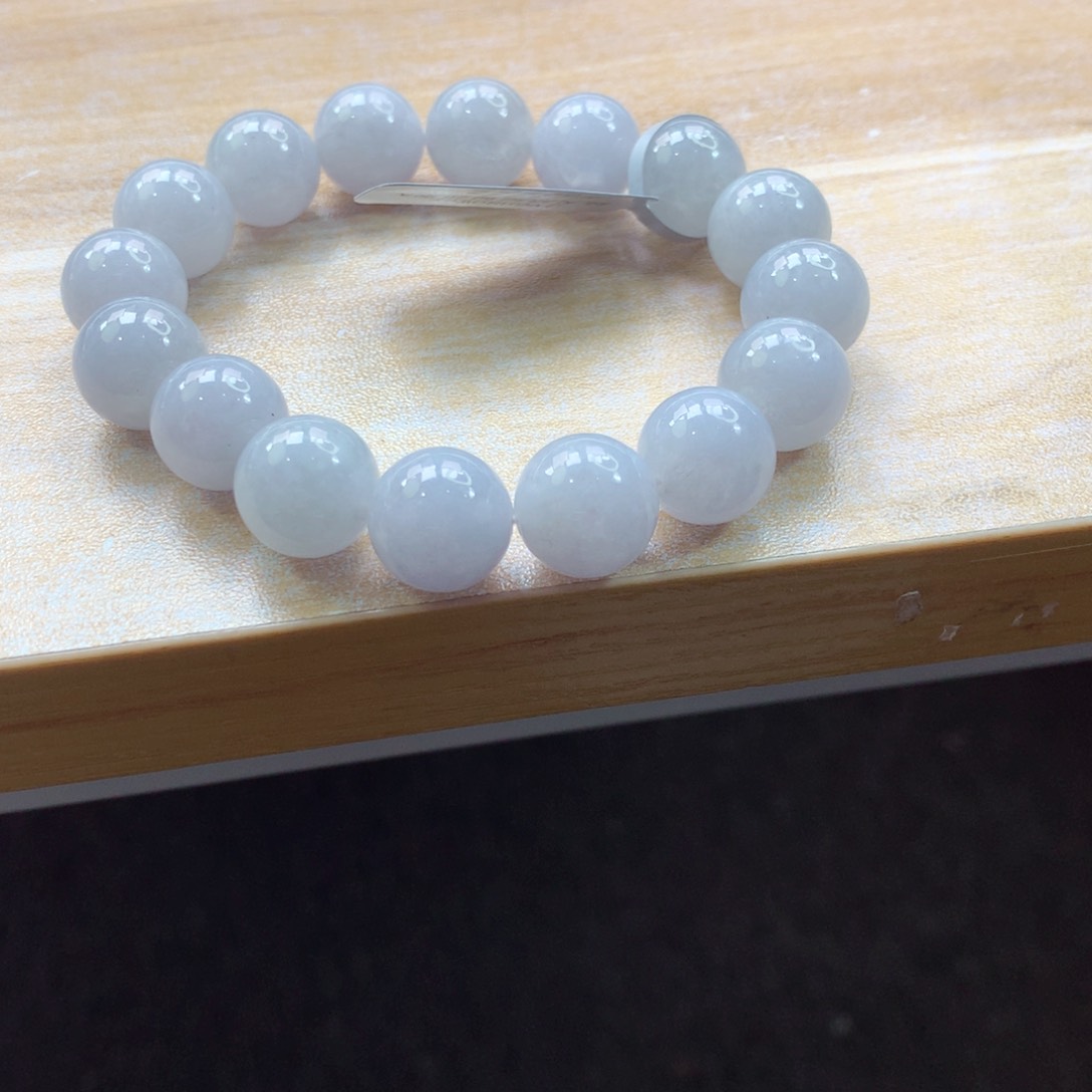 翡翠颈饰未镶嵌吊坠