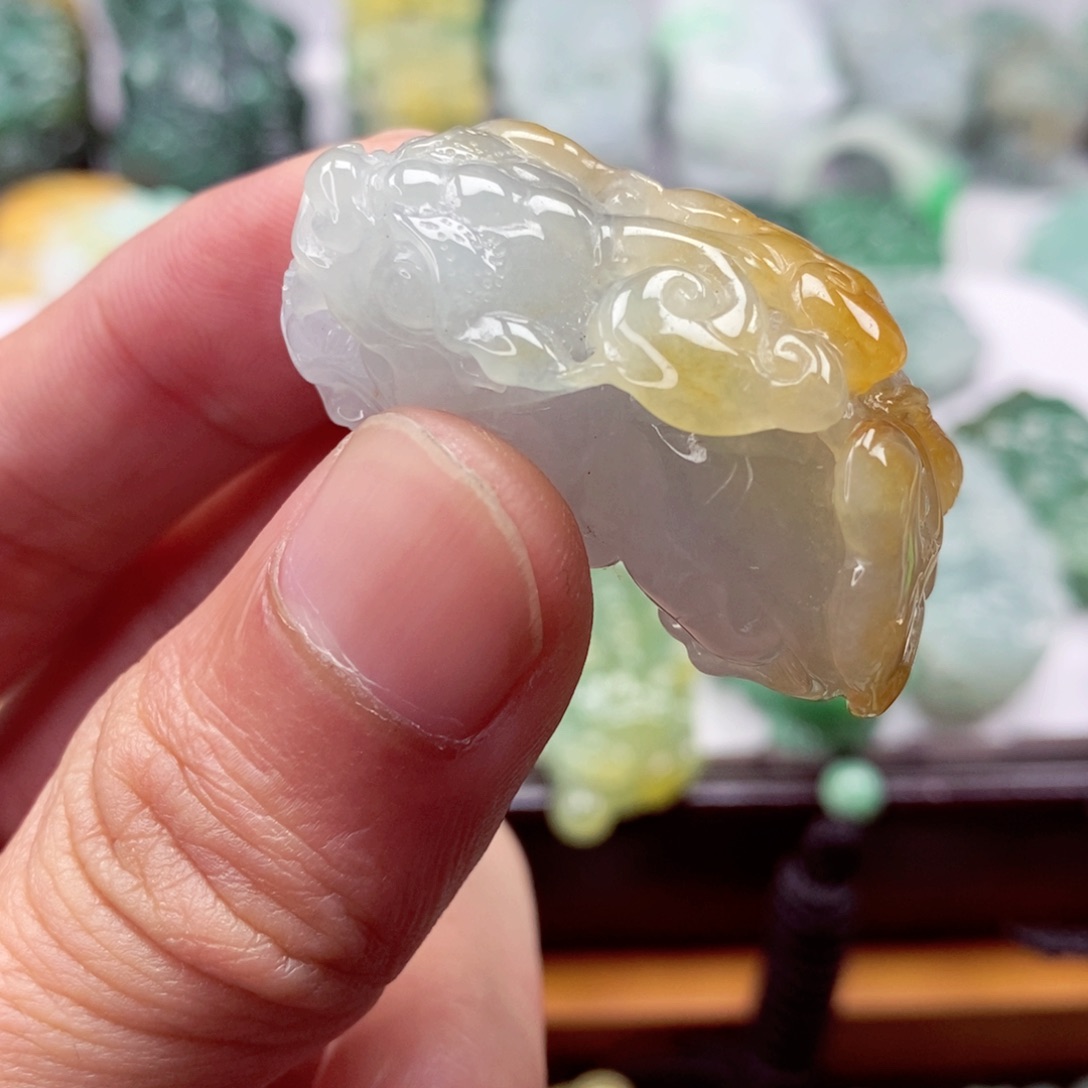 翡翠颈饰未镶嵌翡翠
