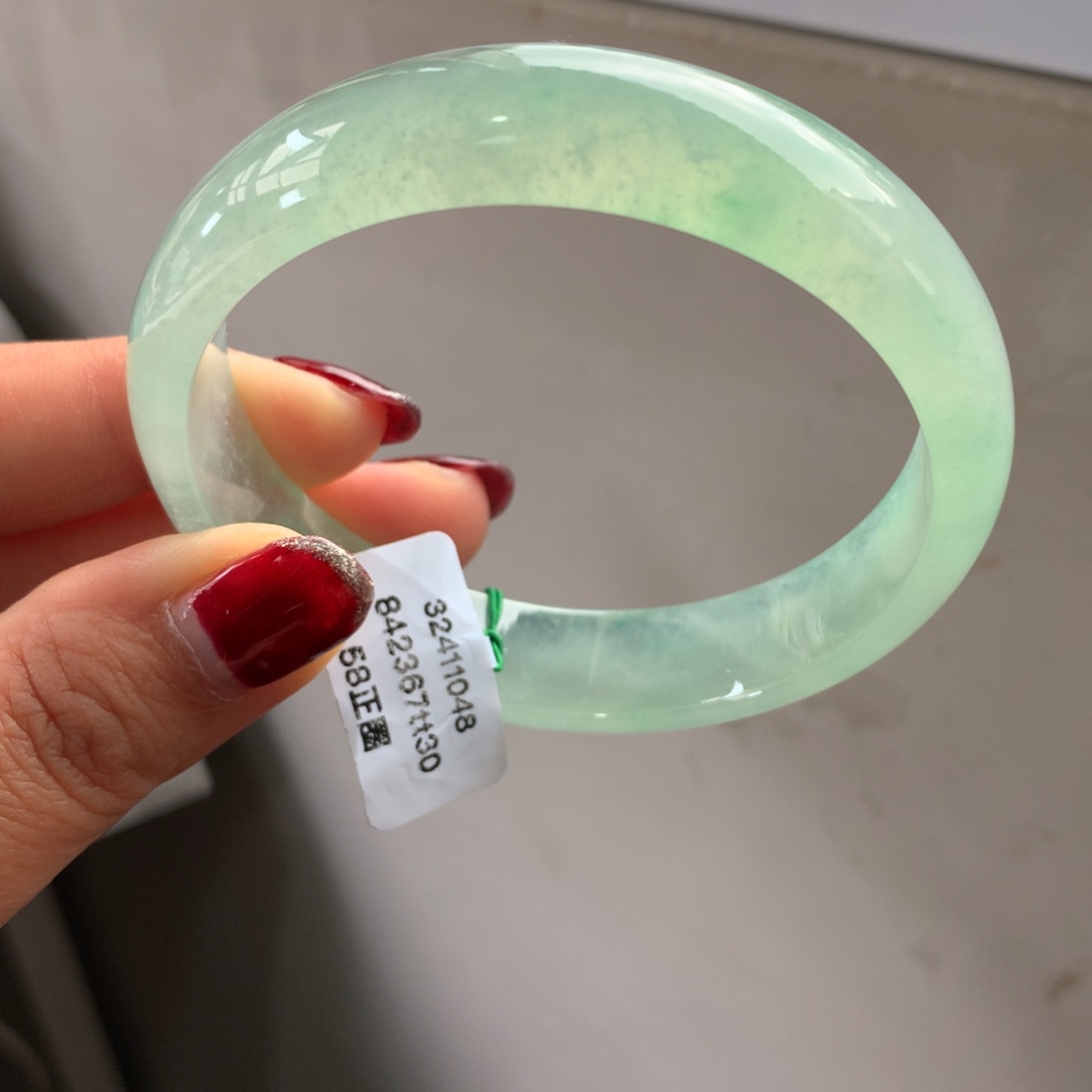 翡翠未镶嵌手镯冰木纳雪花棉甜绿起光