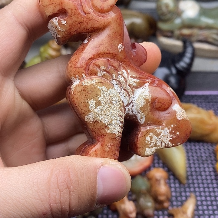 未镶嵌蛇纹石玉颈饰