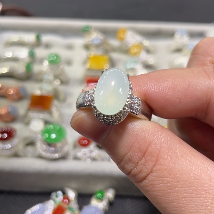 翡翠未镶嵌戒指缅甸天然翡翠