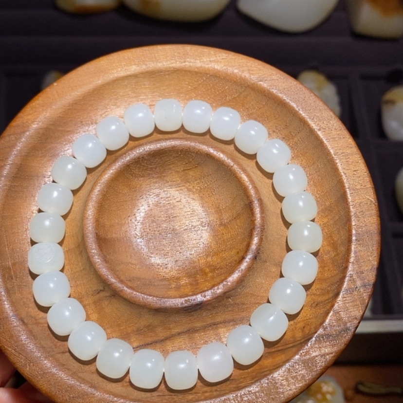 【闪购商品】颈饰未镶嵌和田玉