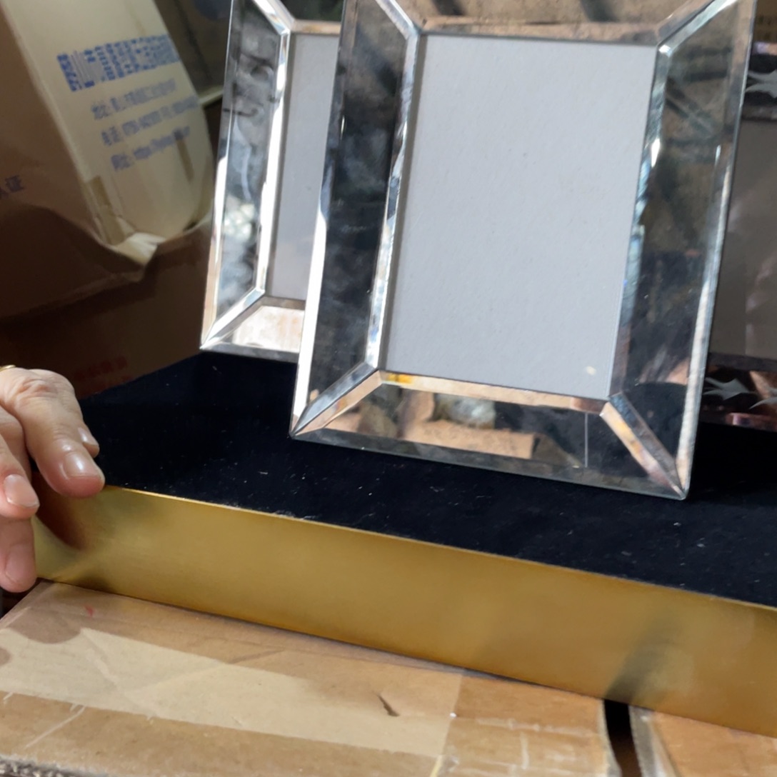 霞陶瓷花瓶，仿真绿植。