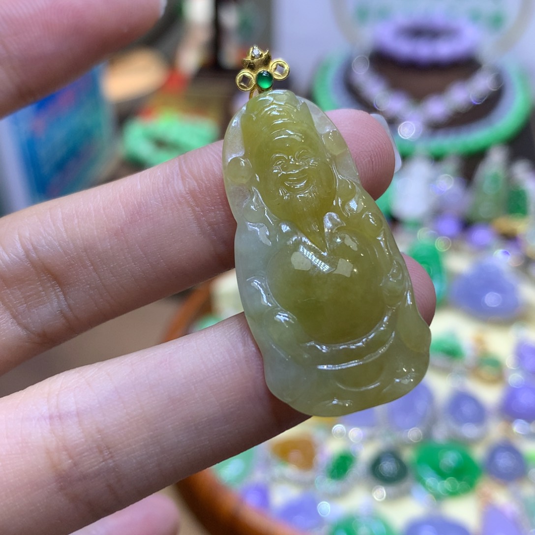 翡翠18K金镶嵌颈饰翡翠