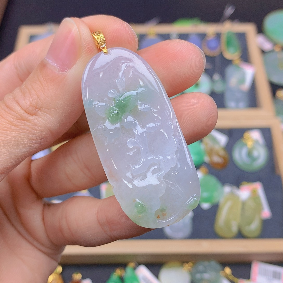 翡翠颈饰18K金镶嵌翡翠