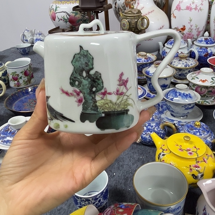 景德镇陶瓷博物有限公司，