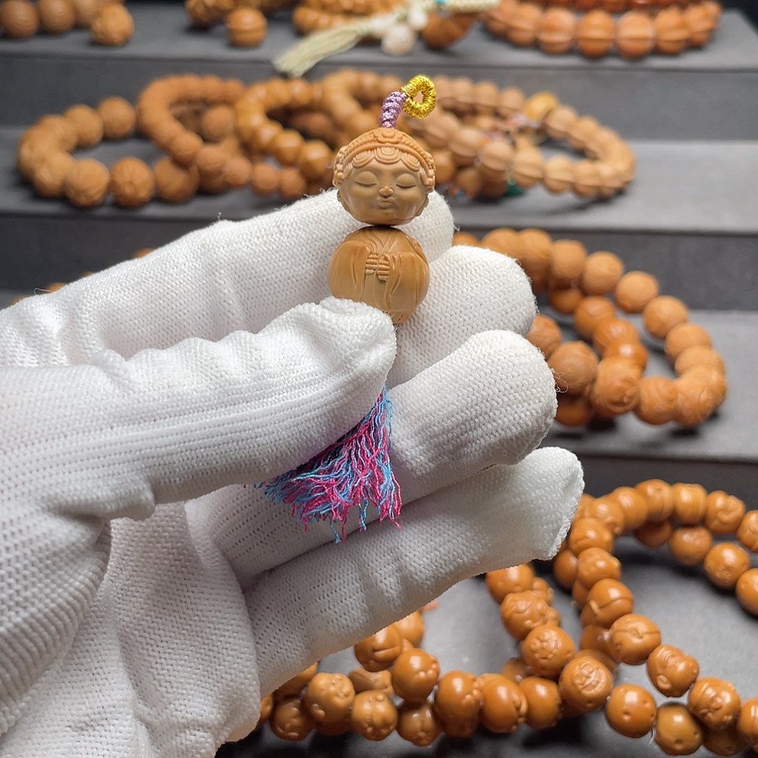 猴头核桃吊坠青衣