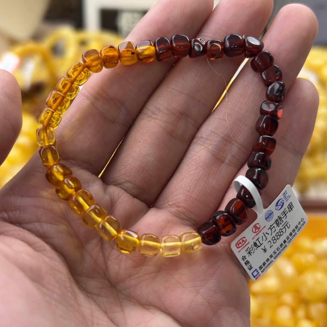 琥珀珠宝奇石未镶嵌