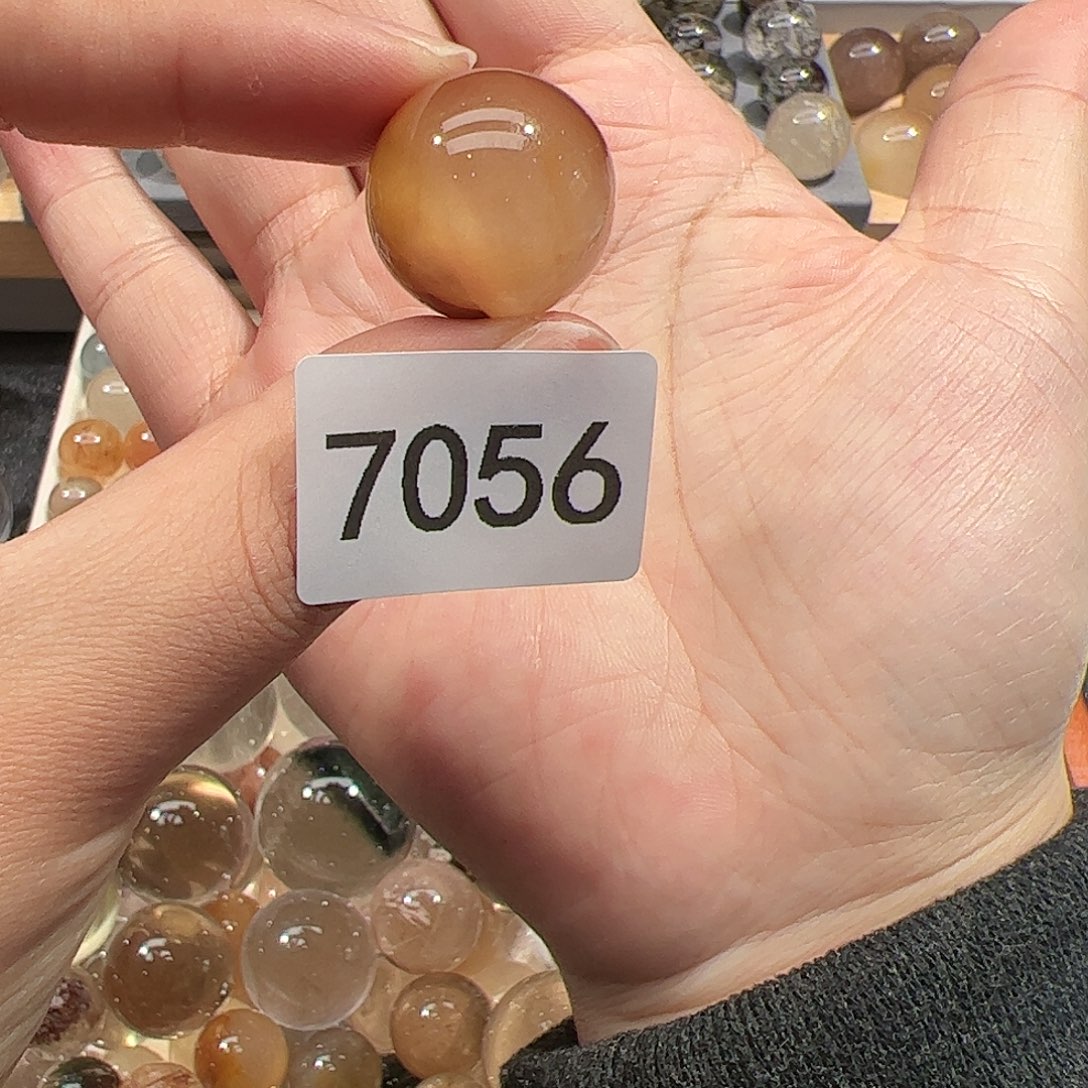 未镶嵌水晶大型摆件（非配饰）