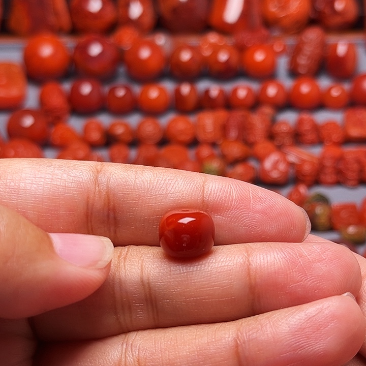 虎***痛南红玛瑙未镶嵌配饰老型11mm