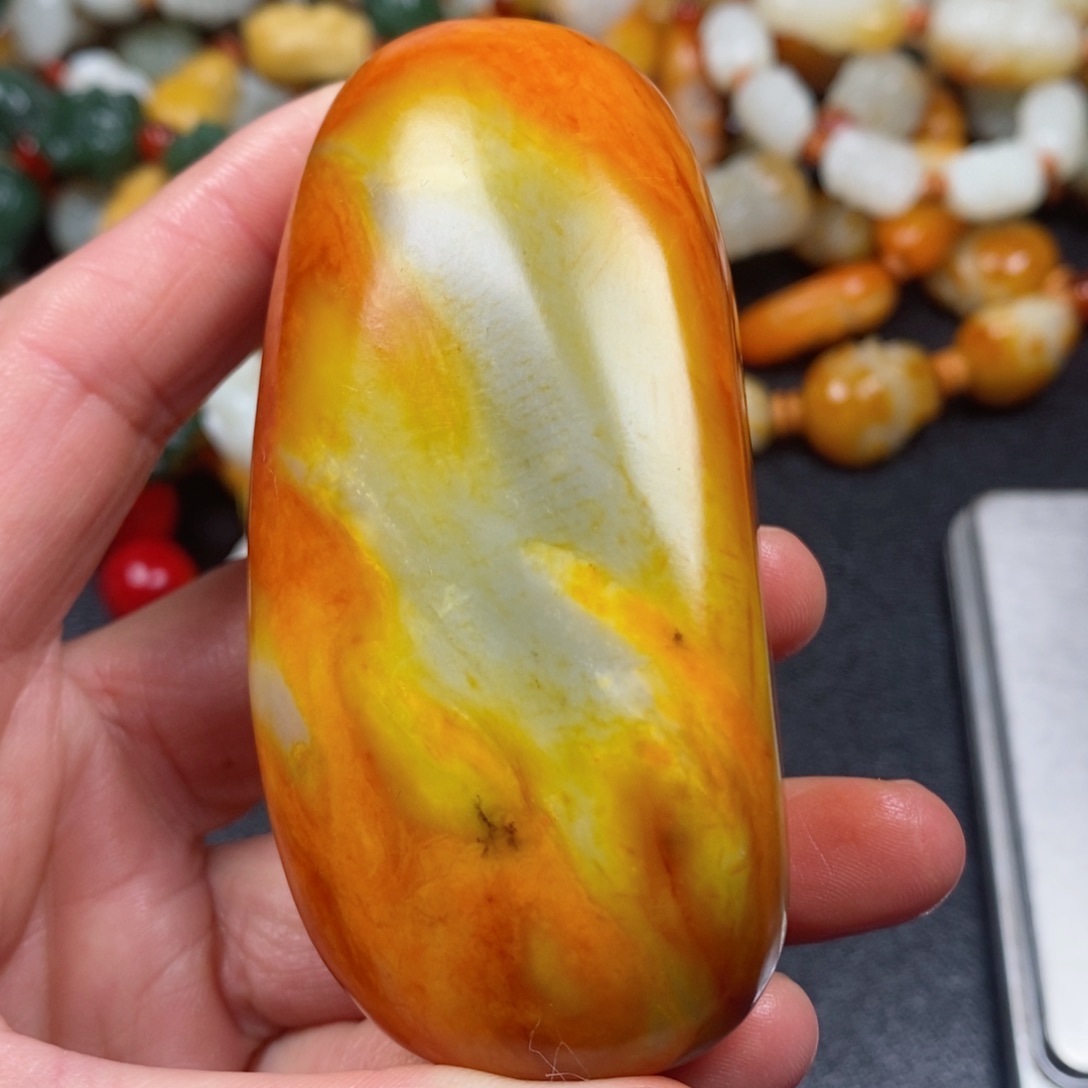 和田玉颈饰未镶嵌