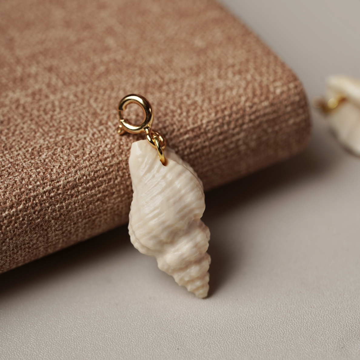 A163天然猛犸牙 海螺侧挂 尺寸约12*20.5mm支持复检假一罚十