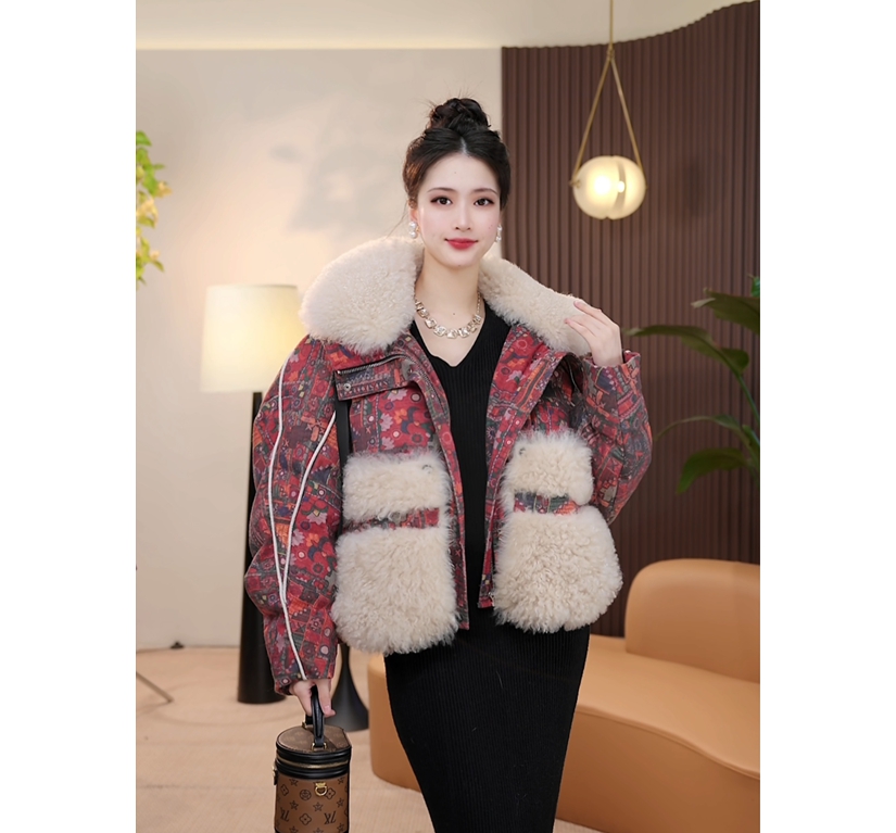 25980冬季新款巴洛克风印花羊毛口袋大毛领连帽羽绒服