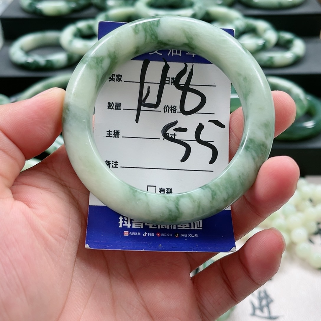 【闪购商品】未镶嵌透闪石-蛇纹石玉手镯