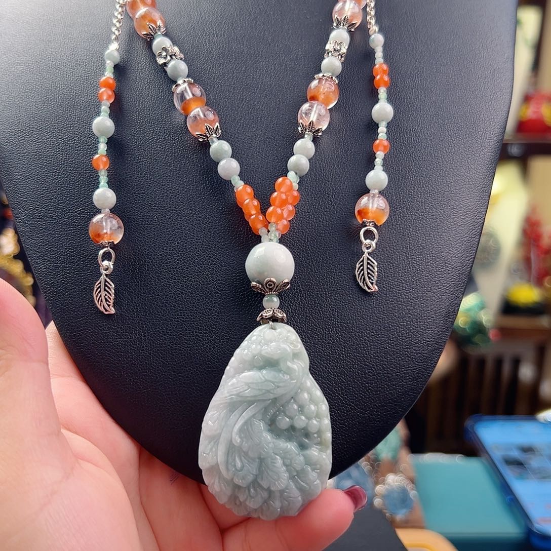 颈饰翡翠未镶嵌国风