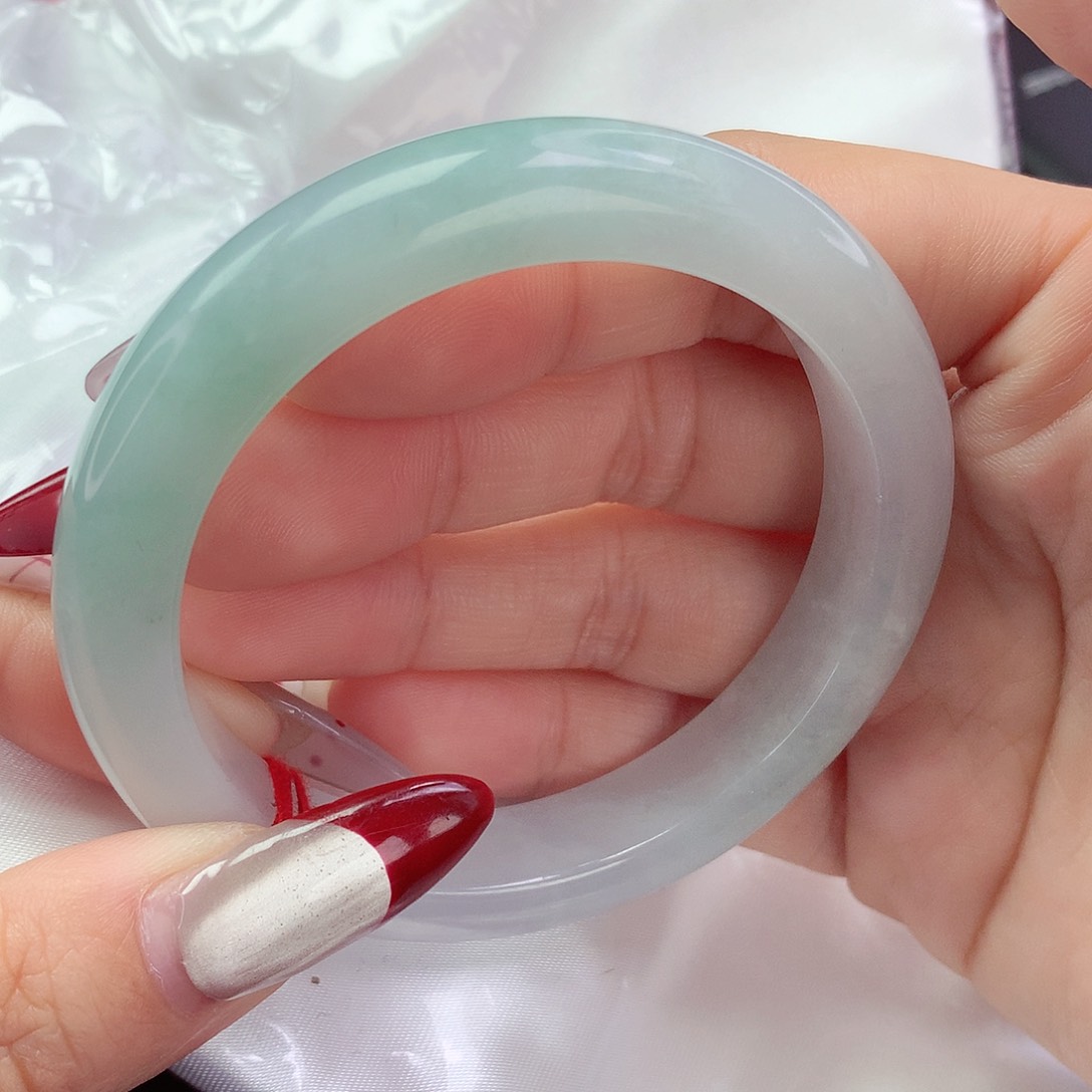 【闪购商品】翡翠手镯未镶嵌a 191123