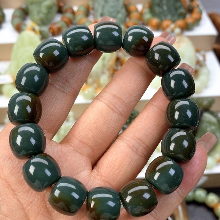 【闪购商品】透闪石质玉手串未镶嵌