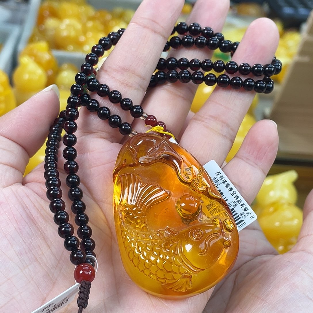 琥珀未镶嵌珠宝奇石h8