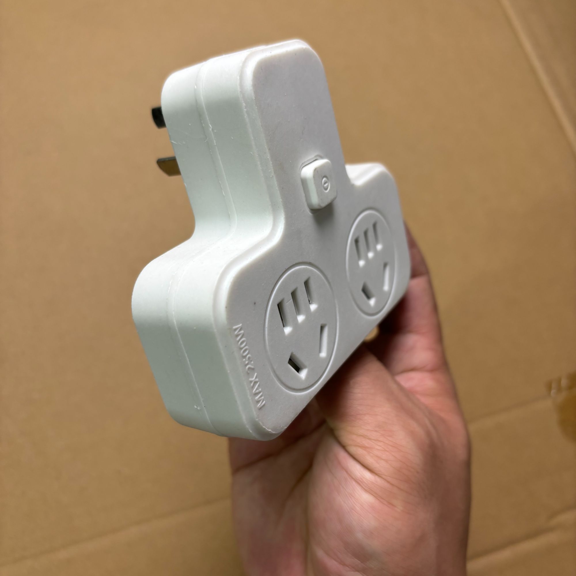 C1插座多功能一拖二2500W大功率插排