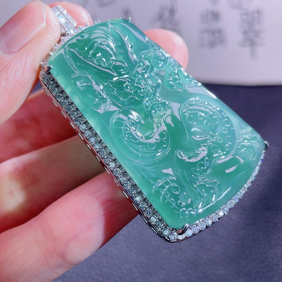 翡翠颈饰未镶嵌888888888