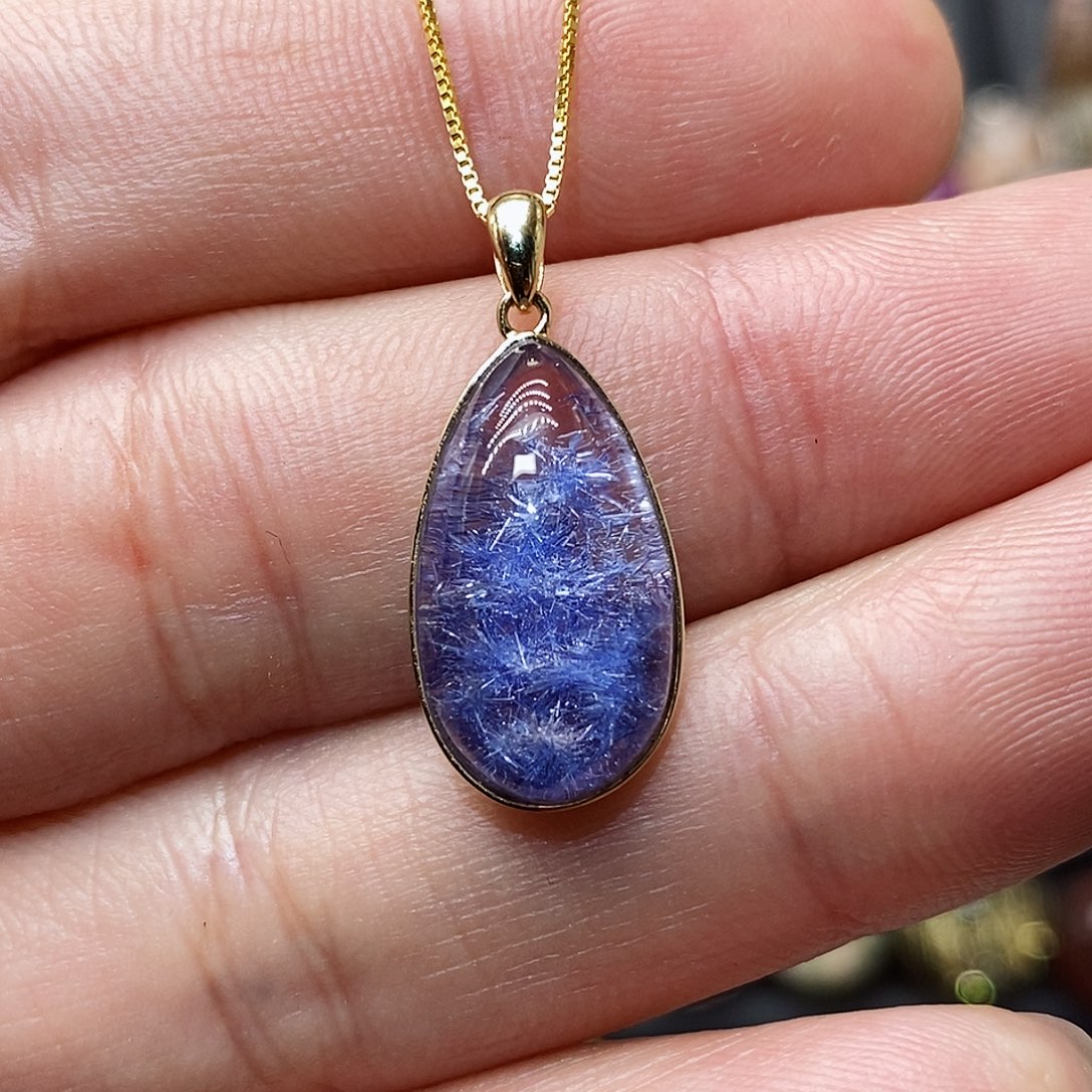 水晶颈饰18K金镶嵌天然精致水晶吊坠