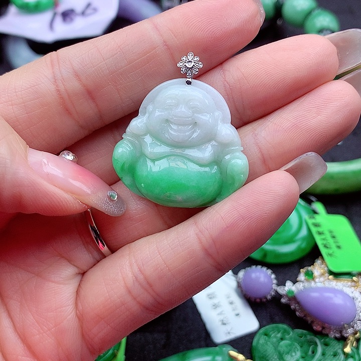 翡翠颈饰18K金镶嵌翡翠