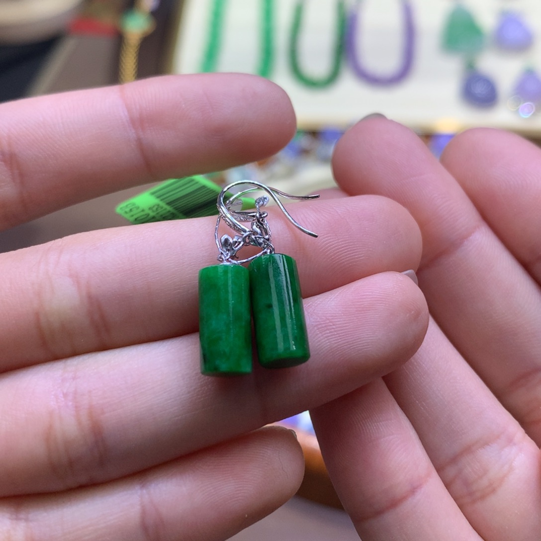 翡翠18K金镶嵌颈饰翡翠