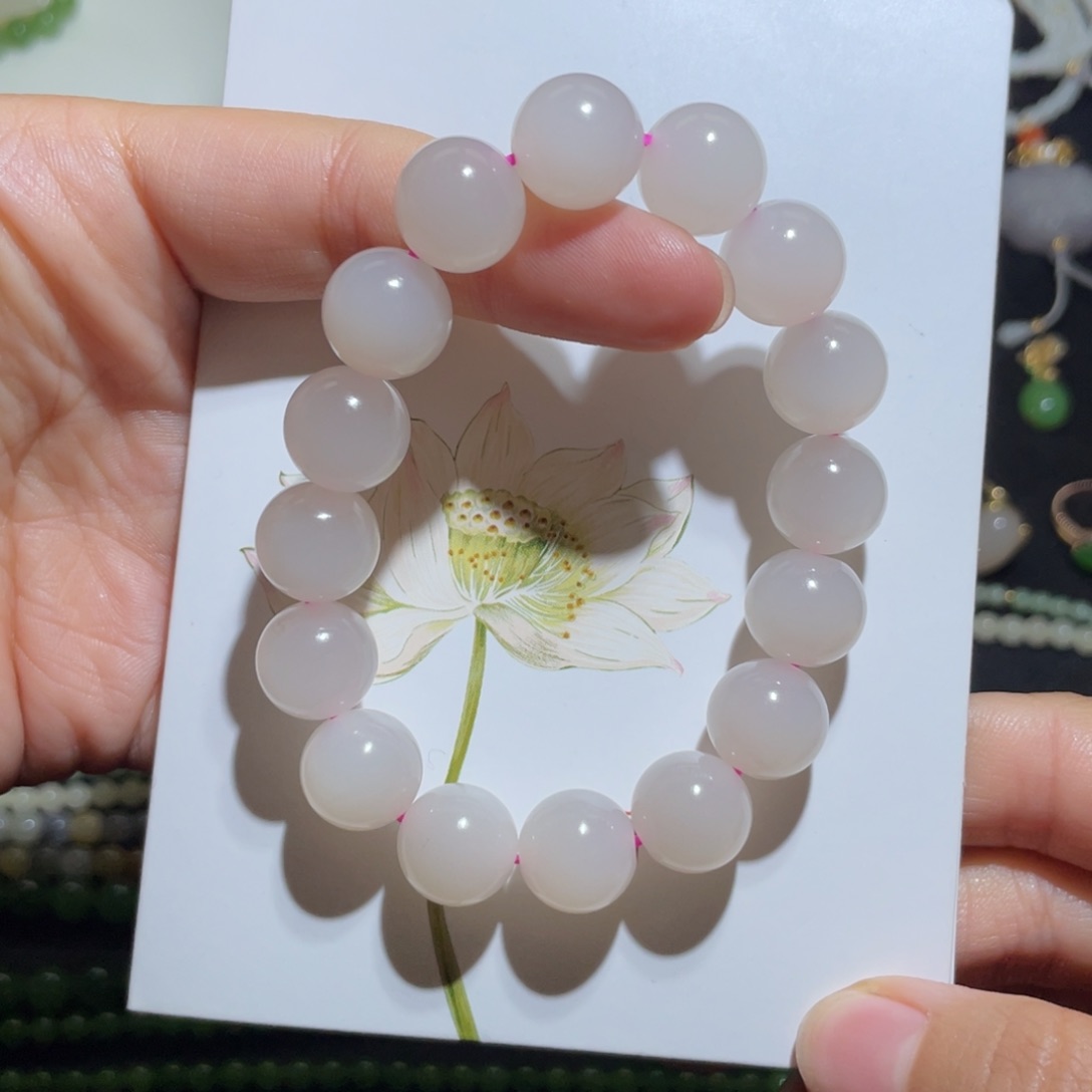 和田玉藕粉细度过灯手串12mm未镶嵌