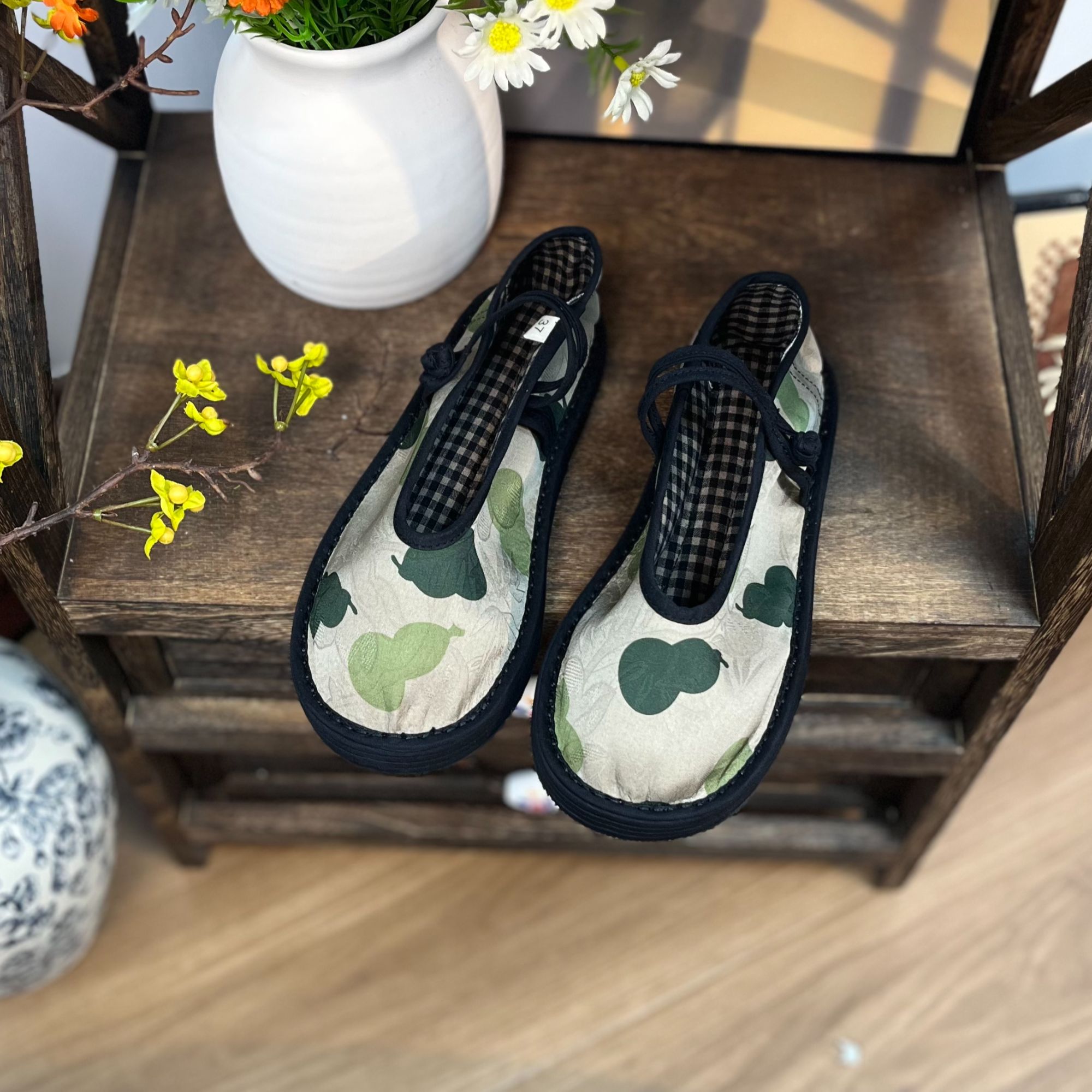 采棠风2025 秋上新（多福）新中式圆头包脚搭扣时尚百搭手工布鞋