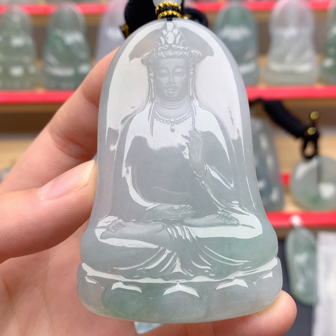 翡翠未镶嵌颈饰素衣