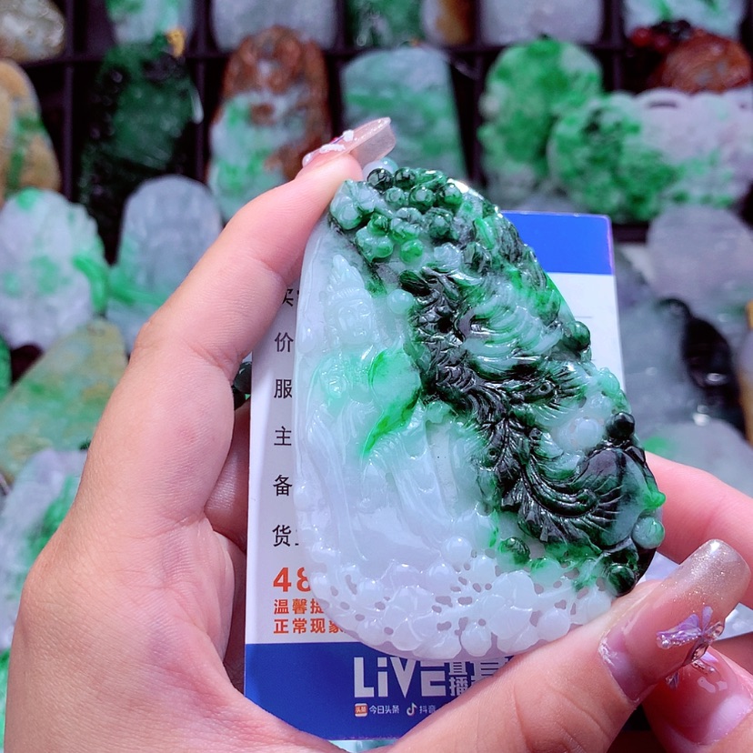 【闪购商品】翡翠颈饰未镶嵌挂件