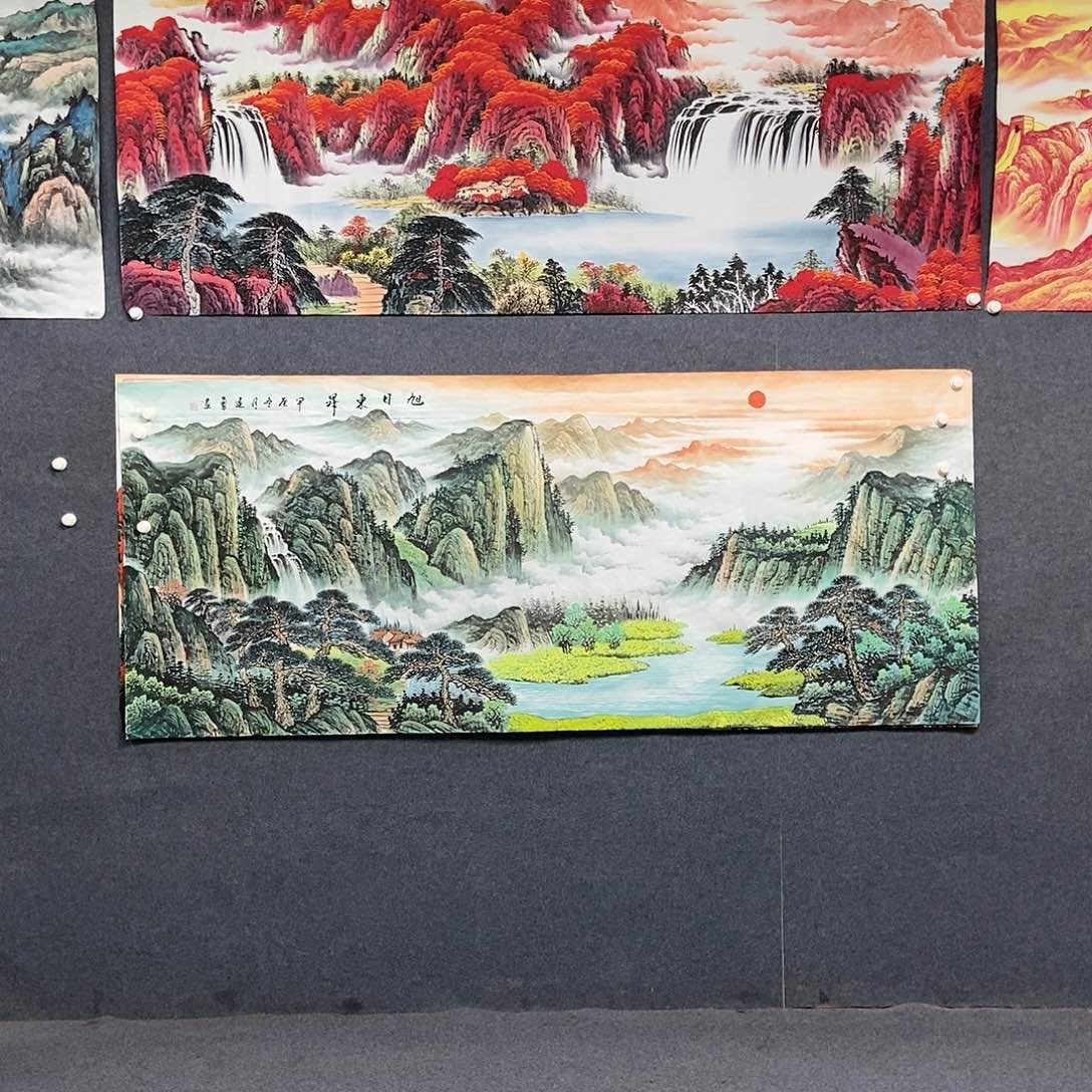 国画周**?小八尺山水一副