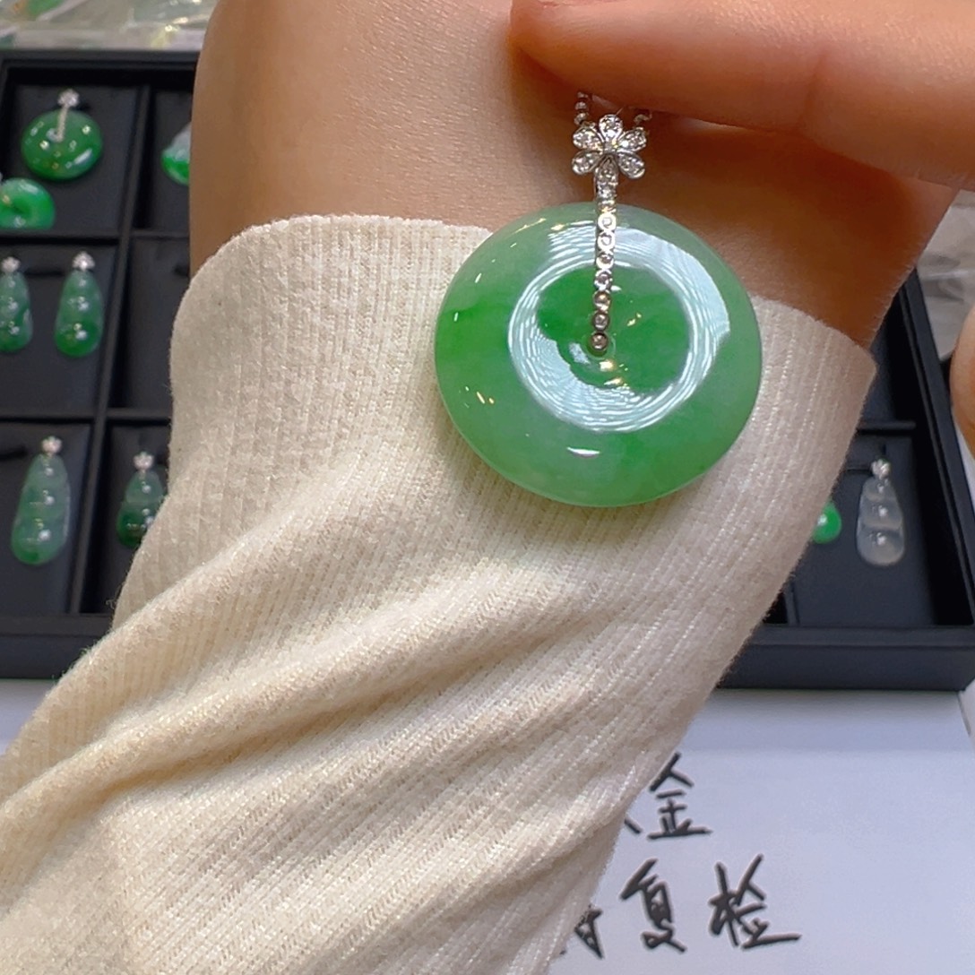 翡翠18K金镶嵌吊坠(不含链)