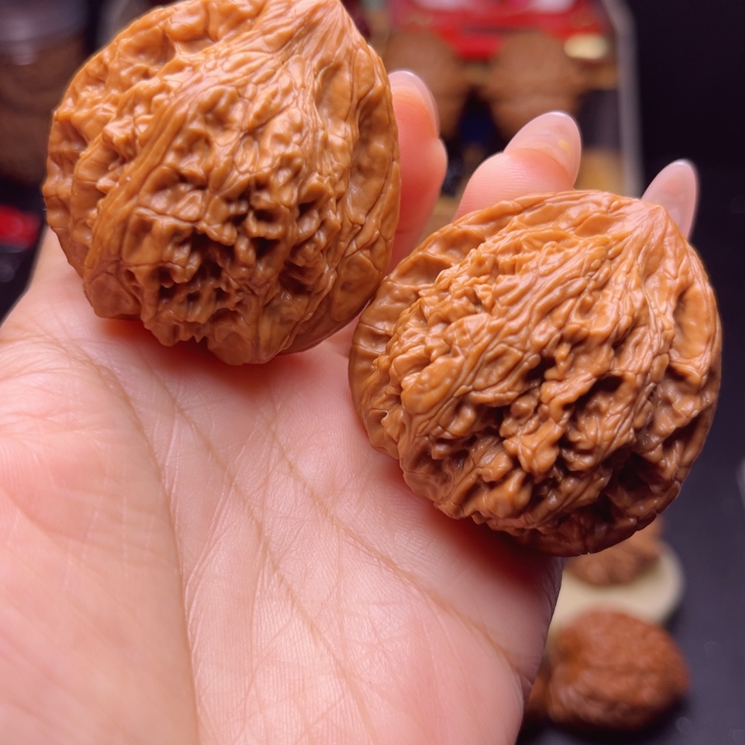 文玩核桃吊坠大三角形野生望月