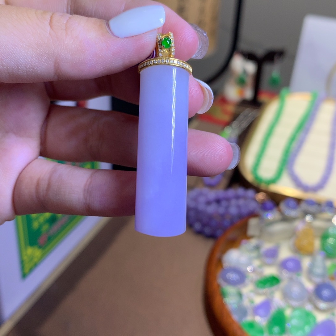 翡翠18K金镶嵌颈饰翡翠