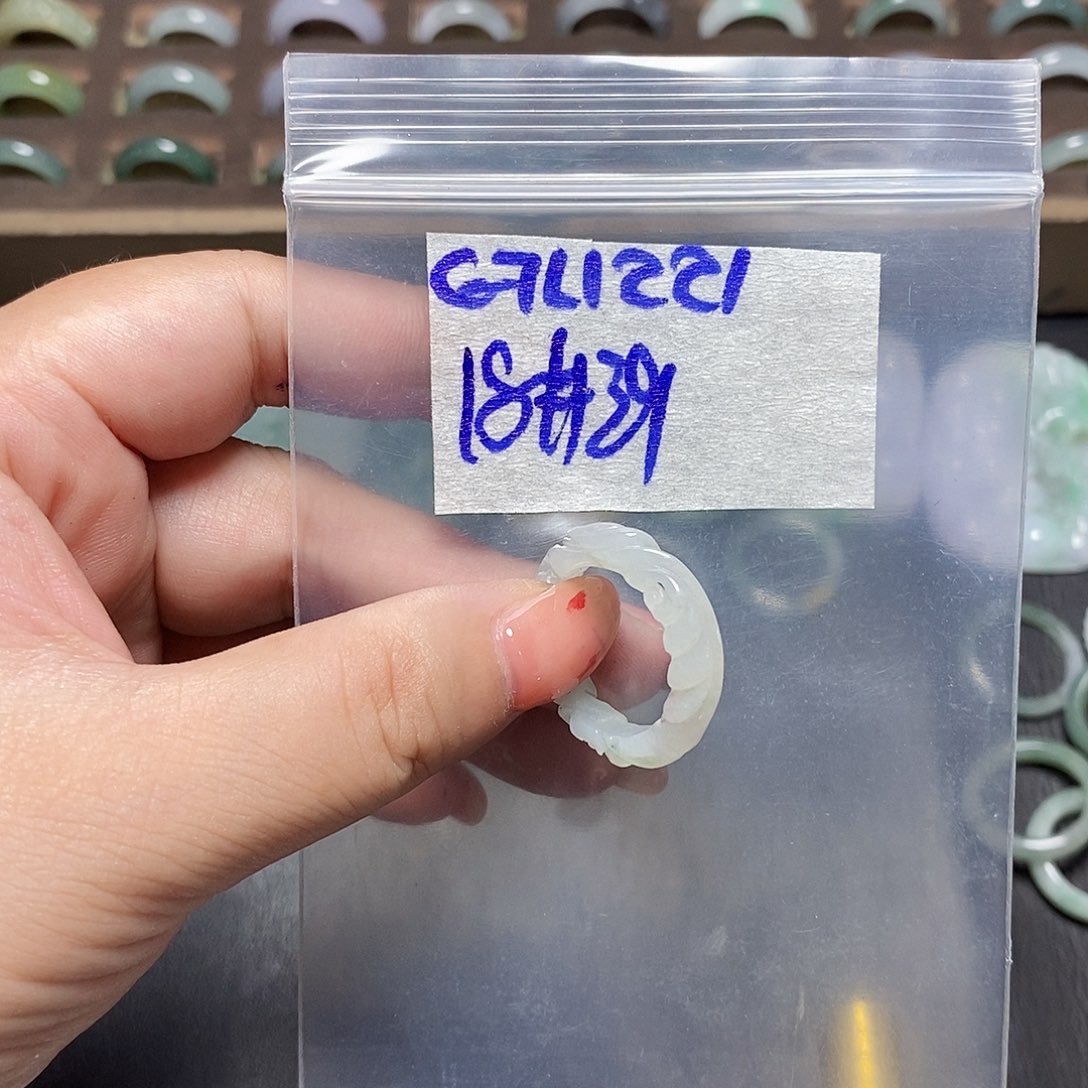 未镶嵌定制翡翠翡翠