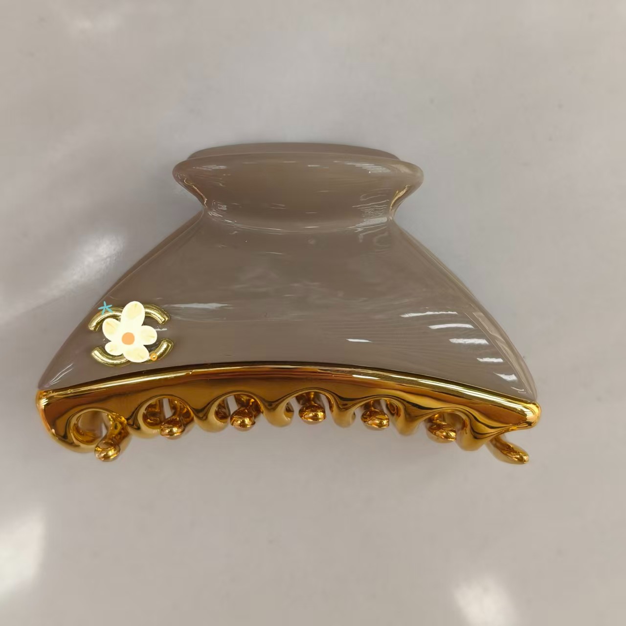 ins风气质灰色三角鲨鱼夹
