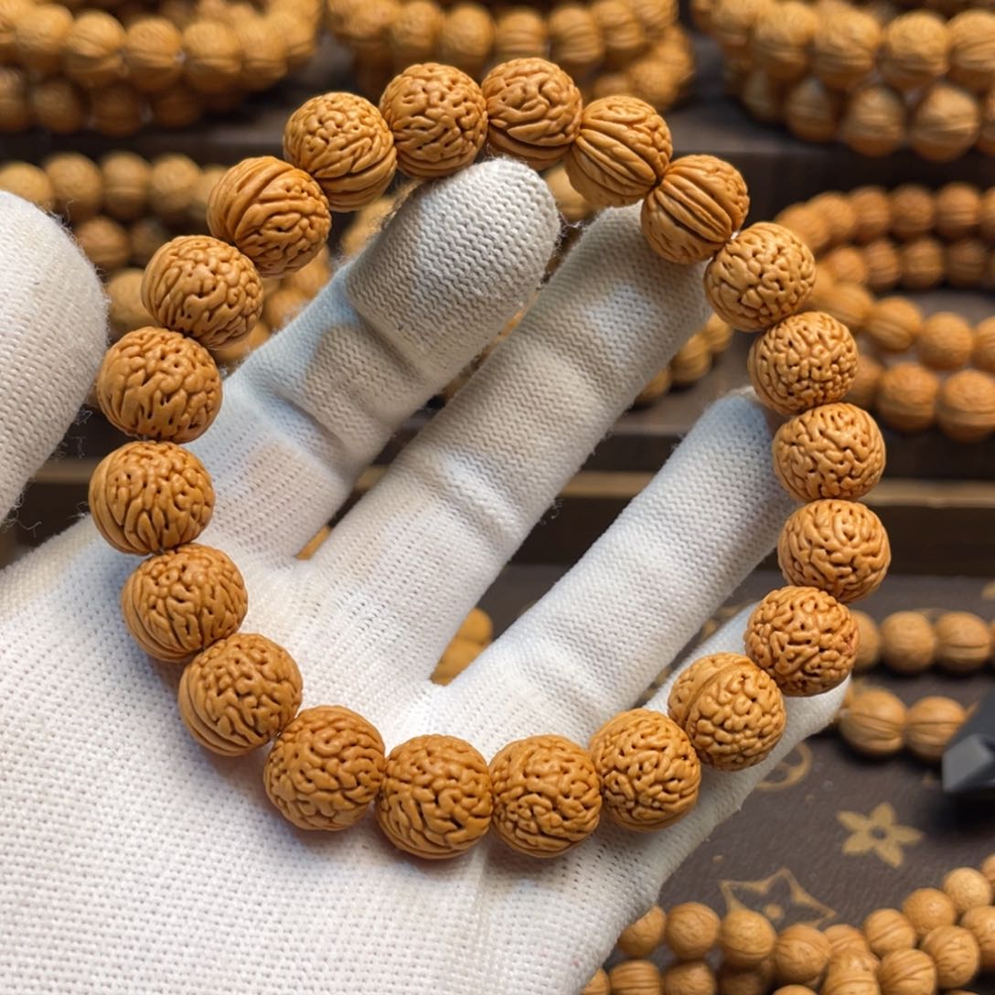 手串桃核野生盘龙小金豆