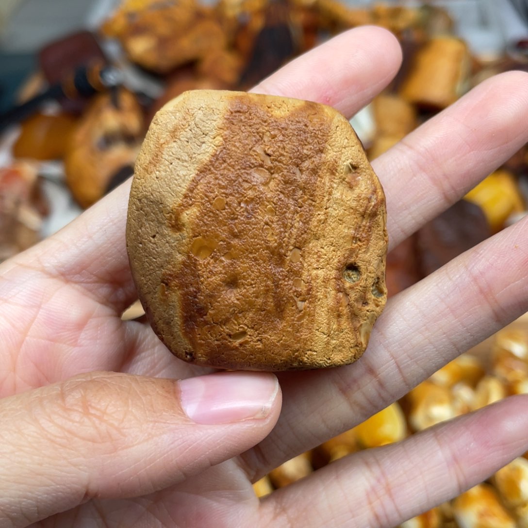 琥珀珠宝奇石未镶嵌
