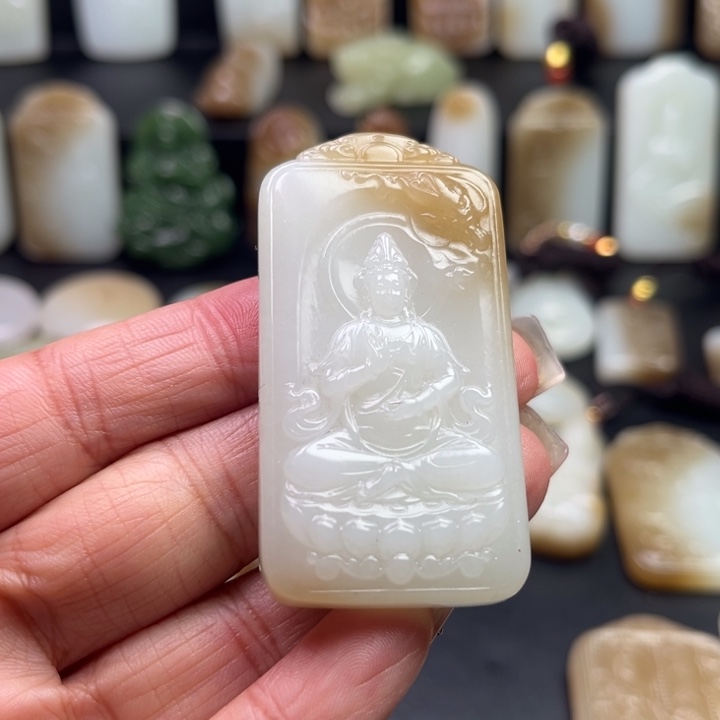 和田玉颈饰未镶嵌